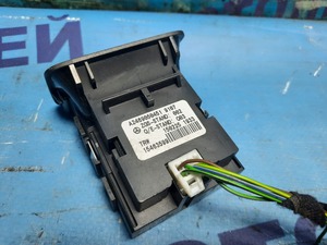 Кнопка ручника - CLA C117 M651D22 - A2469050451 - 2014 - 