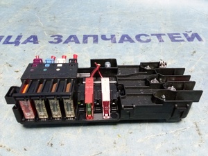 Блок предохранителей - M-Class W164 OM642.940 - A2115452601 - 